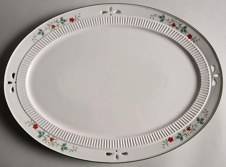 Winterberry 15" Pierced Oval Serving Platter by Pfaltzgraff-1