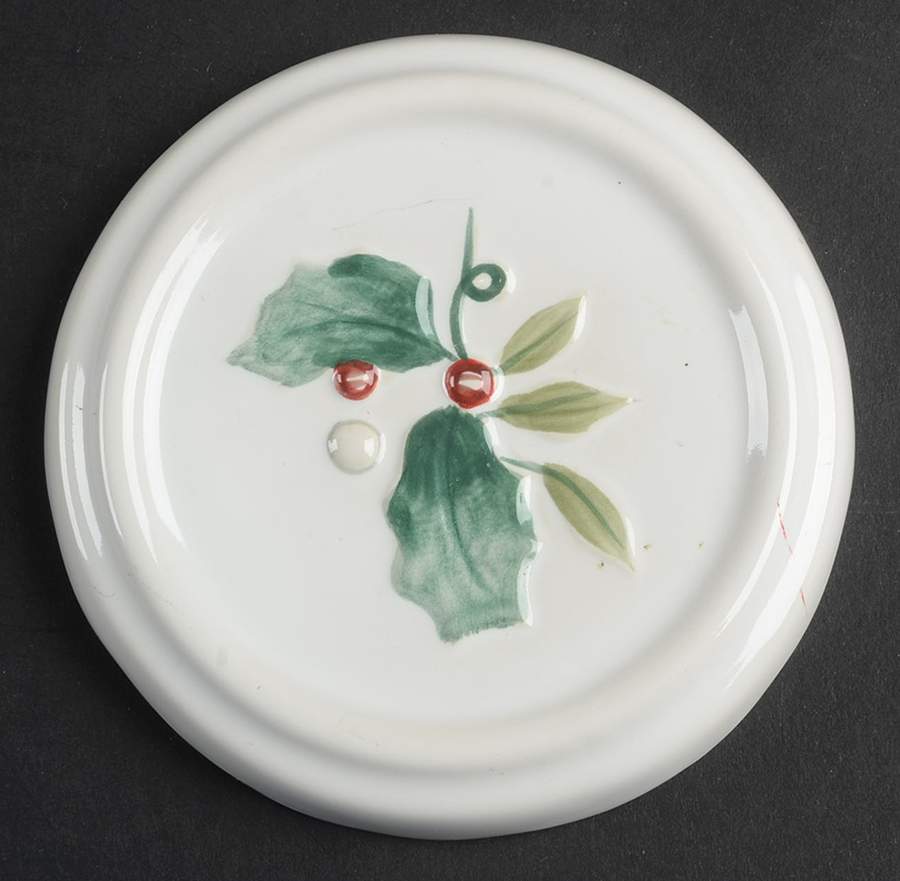 Winterberry Lid for Embossed Mug by Pfaltzgraff-1