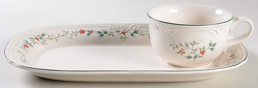 Winterberry Snack Plate & Cup Set by Pfaltzgraff-1