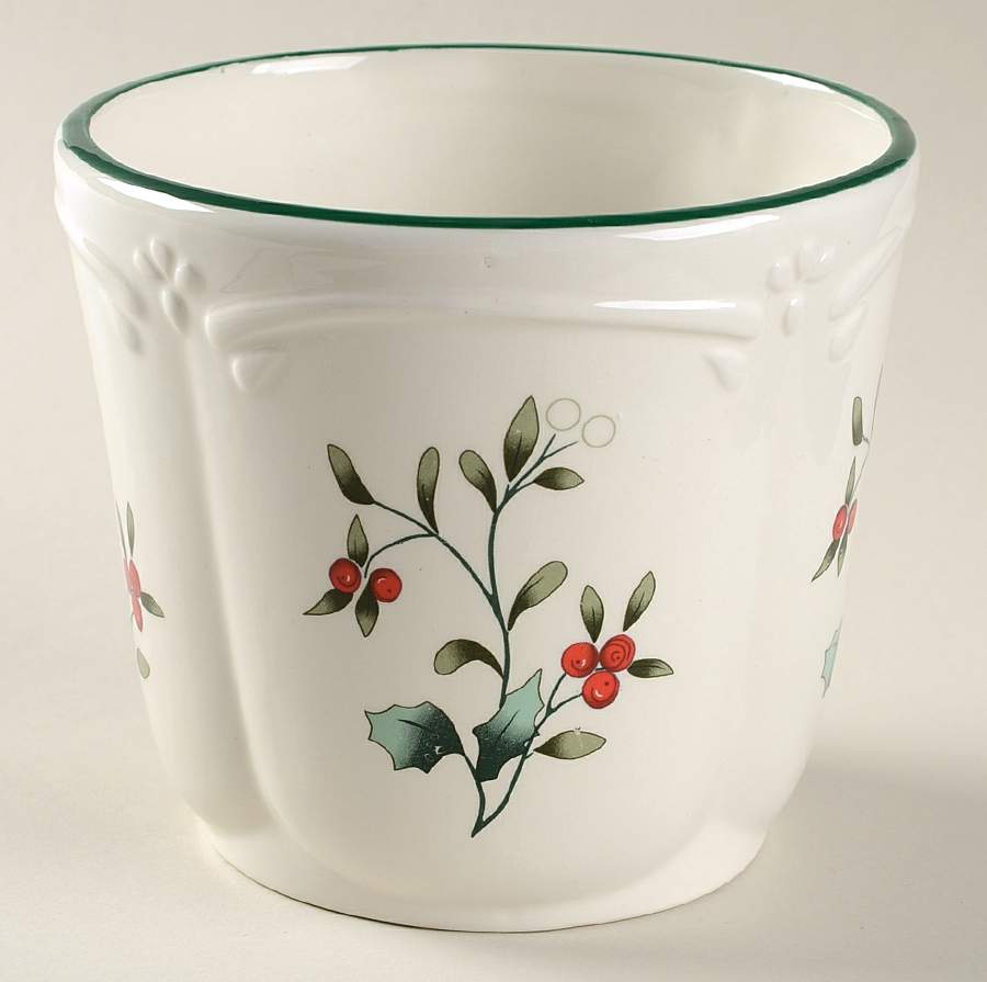 Winterberry Round Flatware Caddy by Pfaltzgraff-1