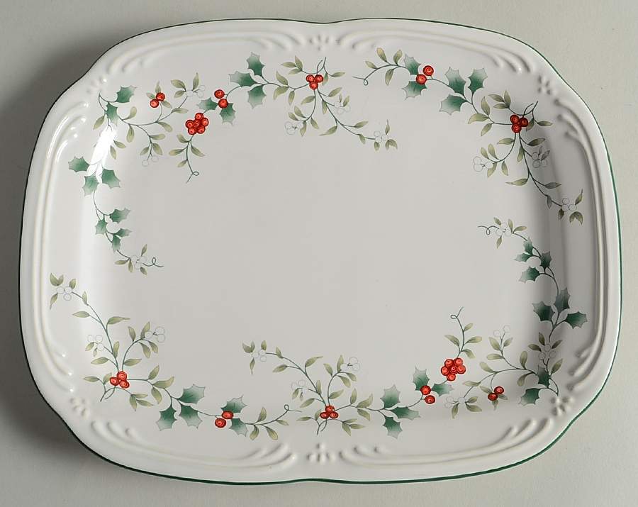 Winterberry Oval Buffet Dish by Pfaltzgraff-1