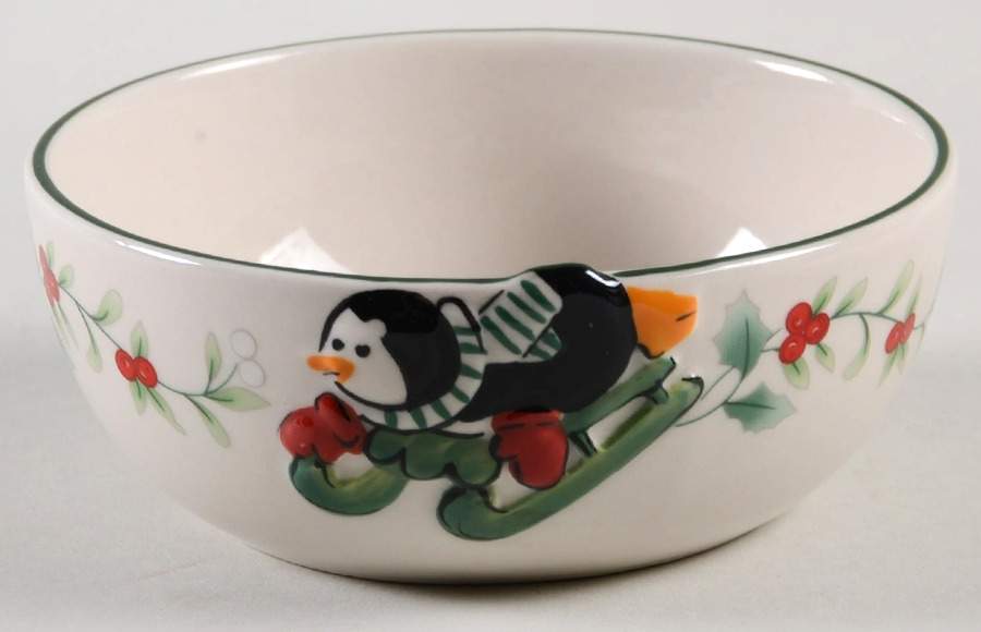 Winterberry Figural Fruit/Dessert Bowl by Pfaltzgraff-1