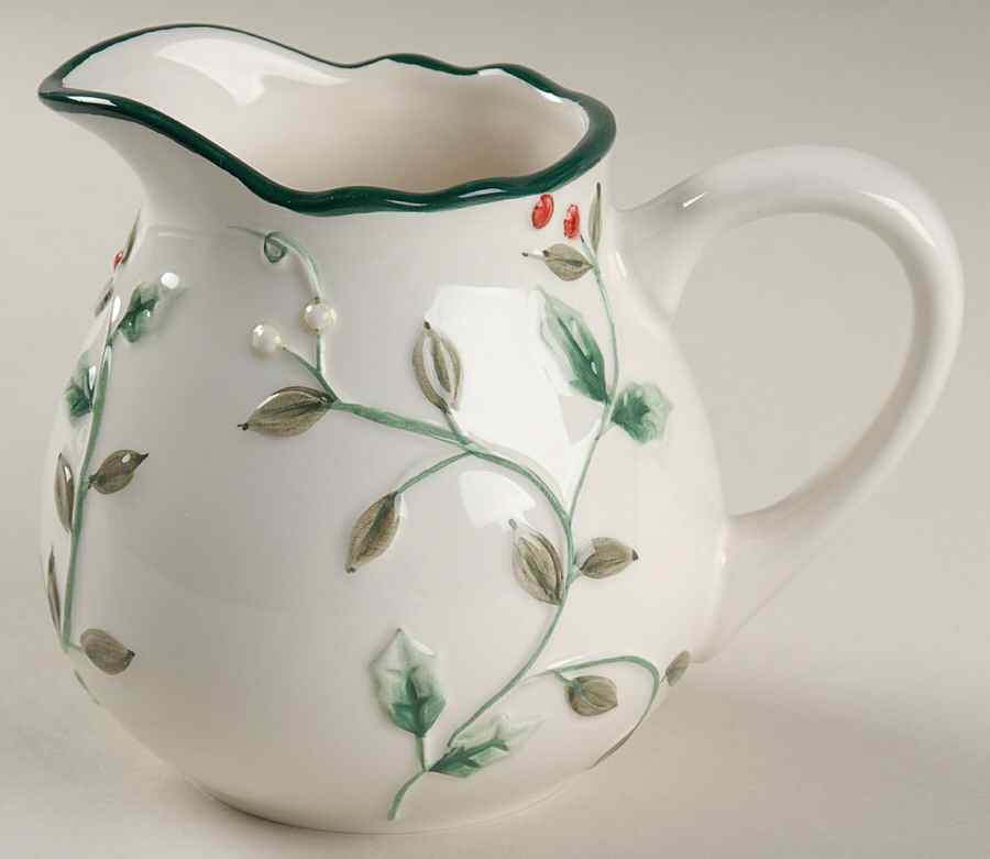 Winterberry Creamer by Pfaltzgraff-1