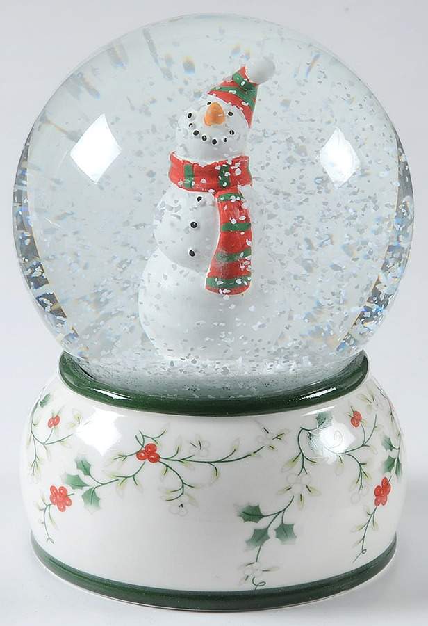 Winterberry Snow Globe by Pfaltzgraff-1
