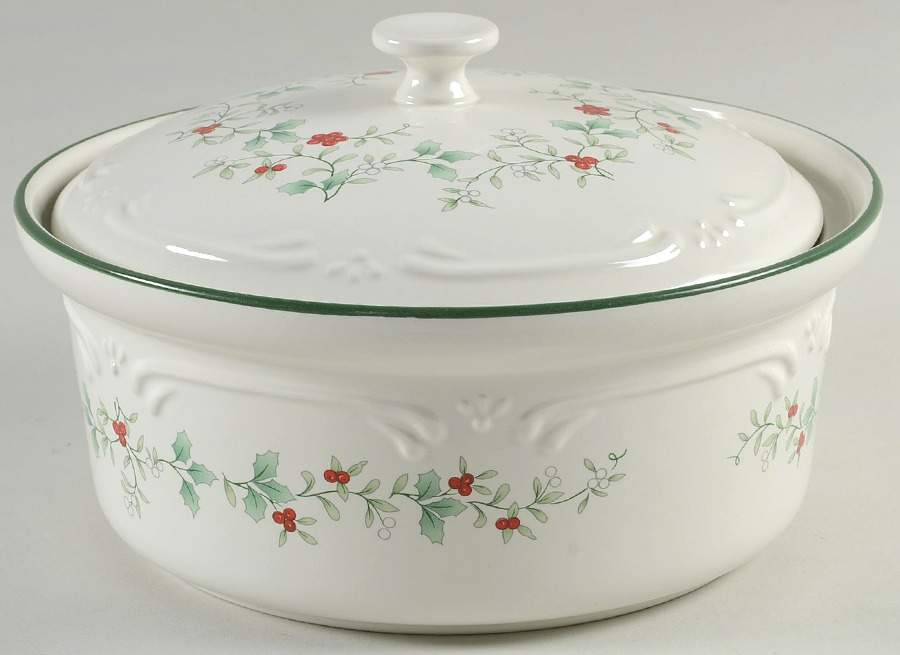 Winterberry 1.5 Quart Round Covered Baker by Pfaltzgraff-1