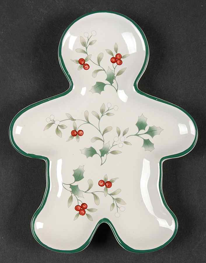 Winterberry Gingerbread Plate by Pfaltzgraff-1