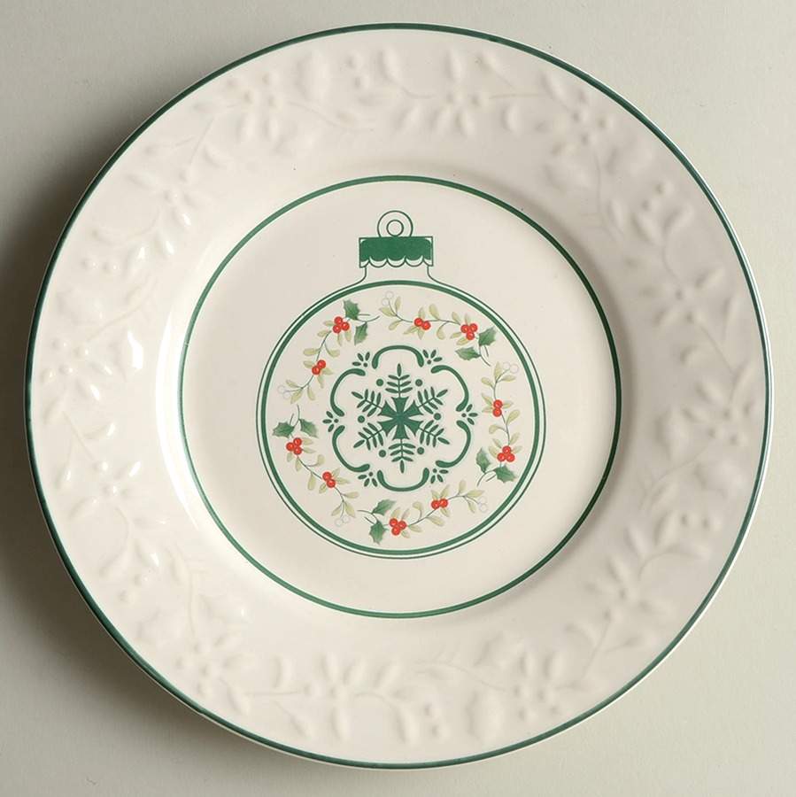 Winterberry Accent Salad Plate by Pfaltzgraff-1
