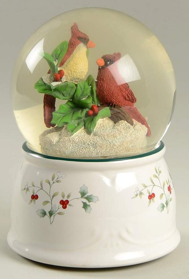 Winterberry Musical Water Globe by Pfaltzgraff-1
