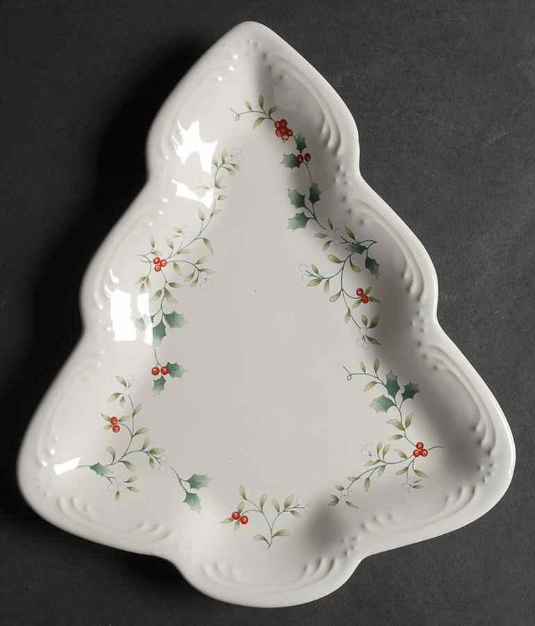 Winterberry Large Tree Shaped Dish by Pfaltzgraff-1