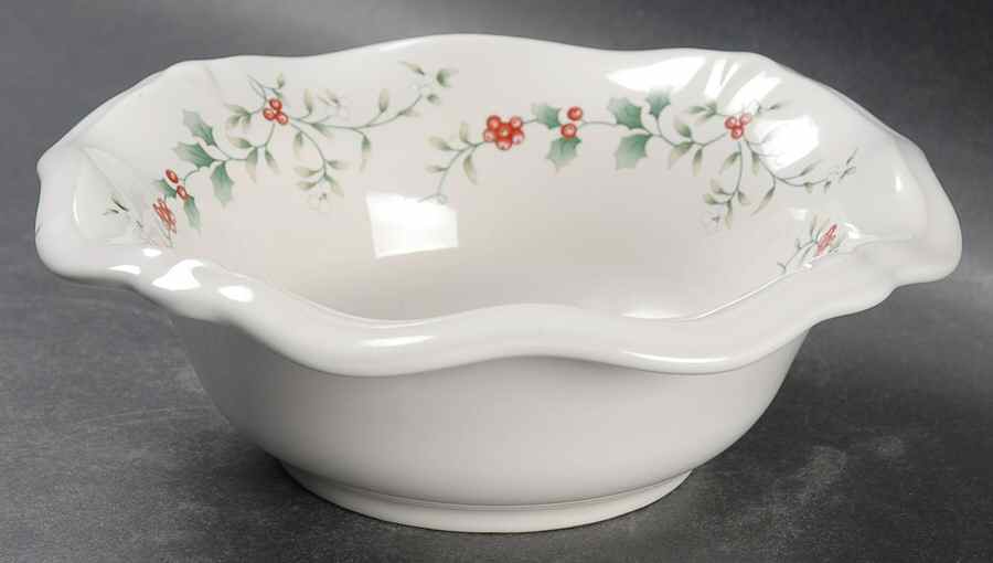 Winterberry Sculpted Chip&Dip Bowl by Pfaltzgraff-1