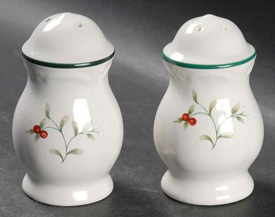 Winterberry Salt & Pepper Set by Pfaltzgraff-1