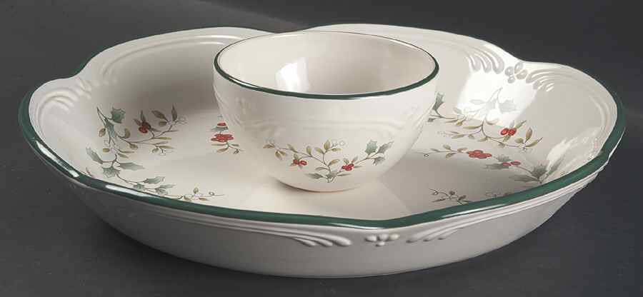 Winterberry Chip/Dip Set (2 Piece) by Pfaltzgraff-1