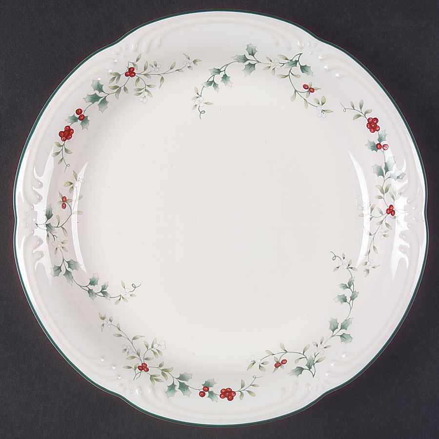 Winterberry Breakfast Plate by Pfaltzgraff-1