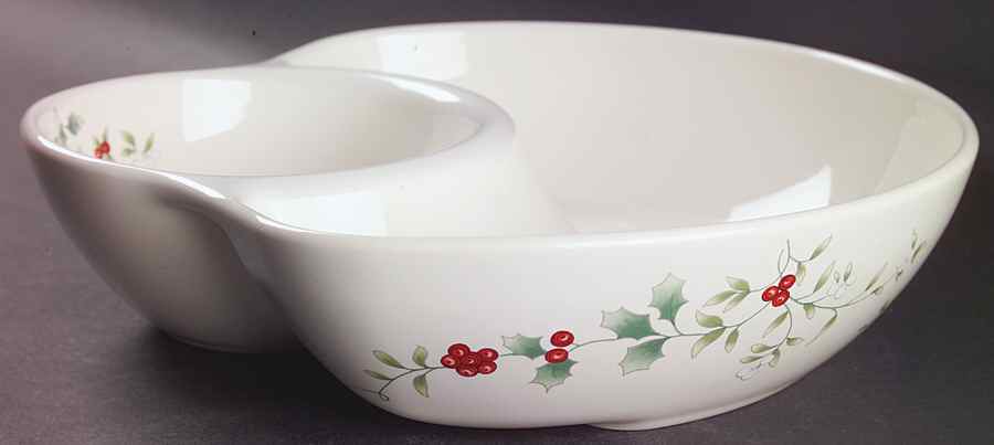Winterberry 1 Piece Chip & Dip by Pfaltzgraff-1