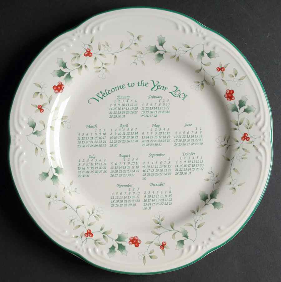 Winterberry Calendar Plate by Pfaltzgraff-1