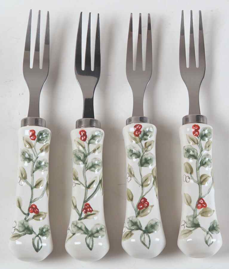 Winterberry Cocktail Fork - Set of 4 by Pfaltzgraff-1