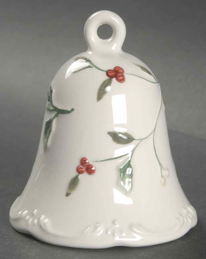 Winterberry Ornament by Pfaltzgraff-1