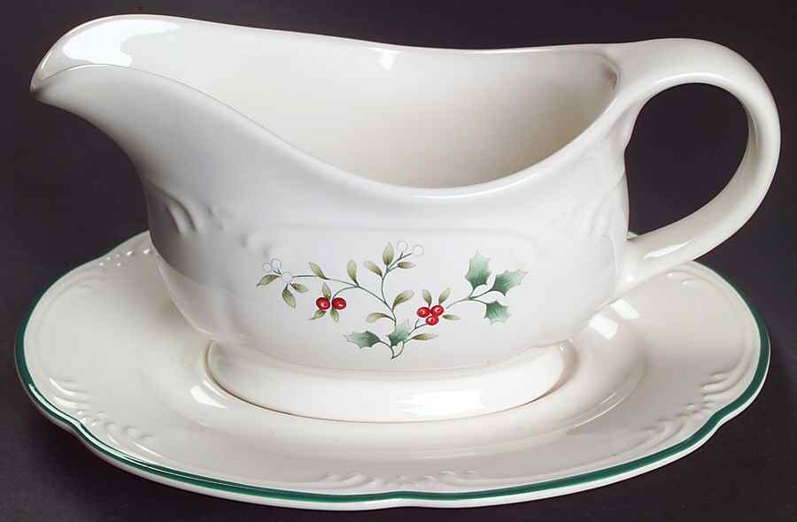 Winterberry Gravy Boat & Underplate by Pfaltzgraff-1