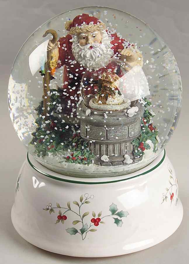 Winterberry Snow Globe by Pfaltzgraff-1