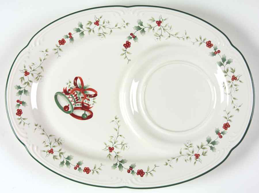 Winterberry Snack Plate by Pfaltzgraff-1
