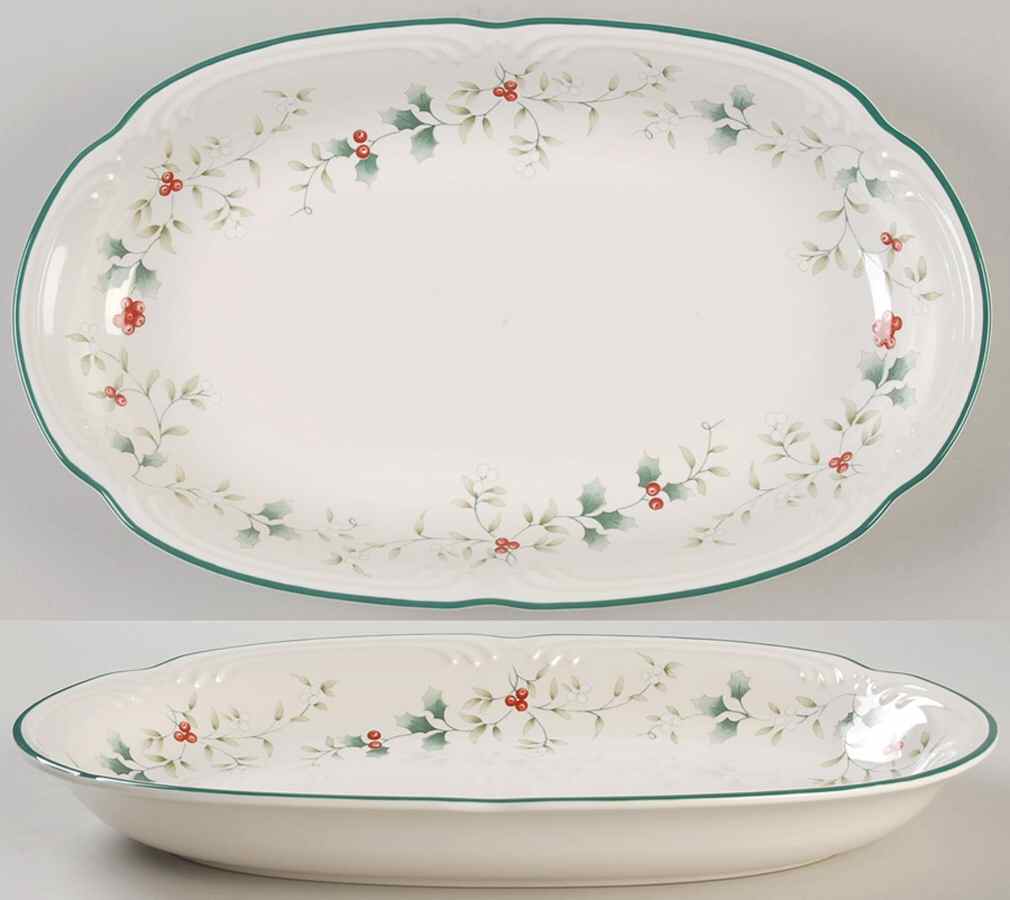 Winterberry Oval Bread Tray by Pfaltzgraff-1