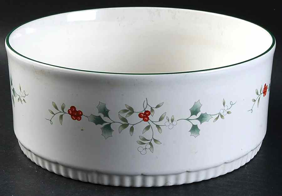 Winterberry 2.5 Quart Round Baker No Lid by Pfaltzgraff-1