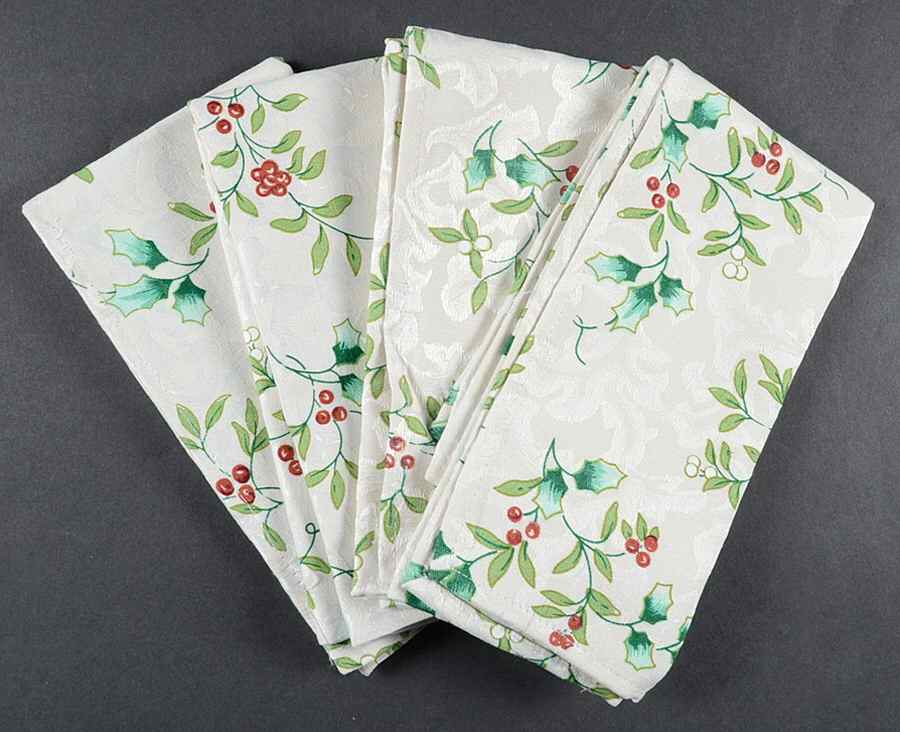 Winterberry Damask Napkin - Set of 4 by Pfaltzgraff-1