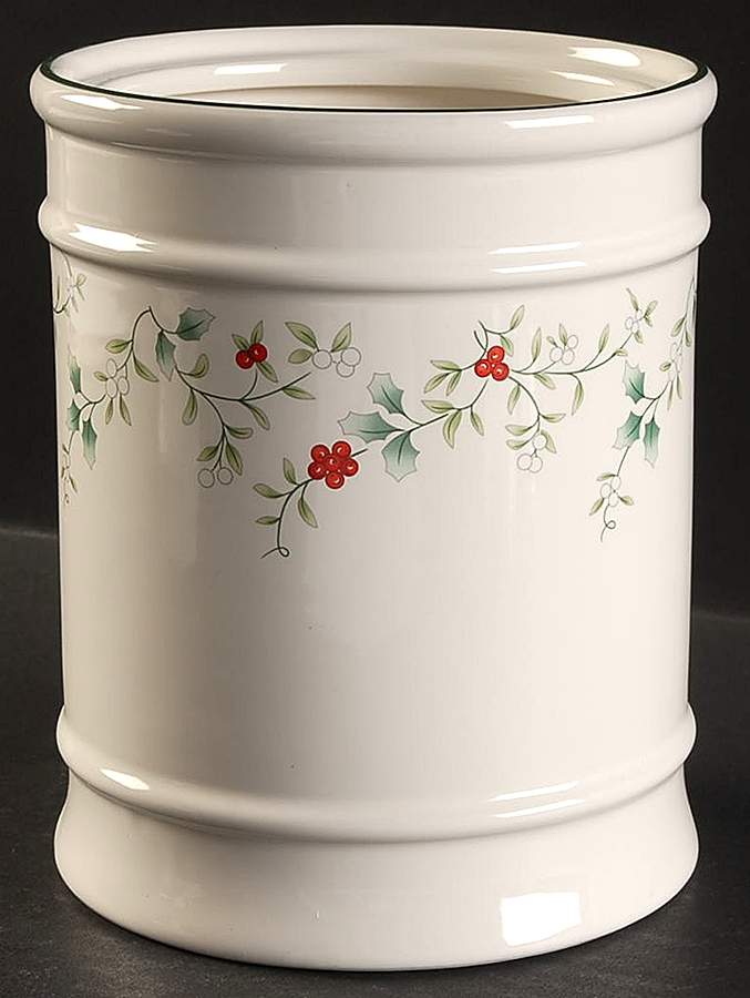 Winterberry Large Canister No Lid by Pfaltzgraff-1