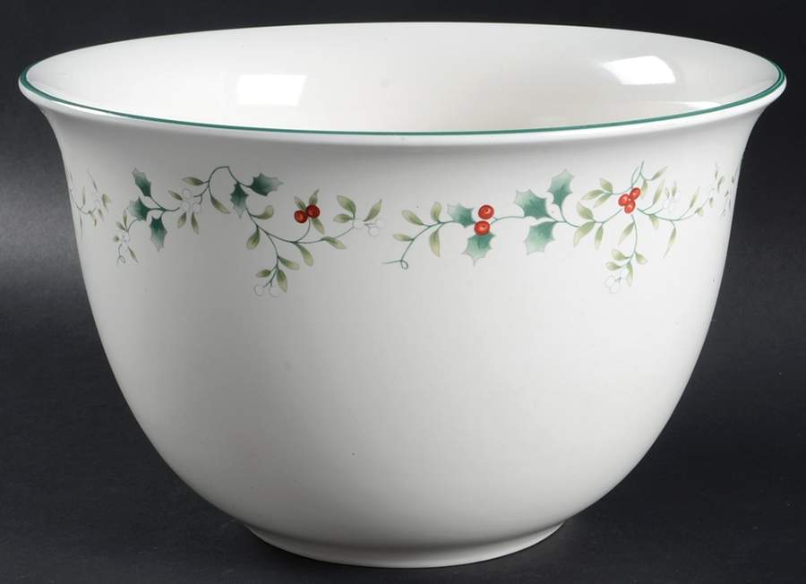 Winterberry Round Great Bowl by Pfaltzgraff-1