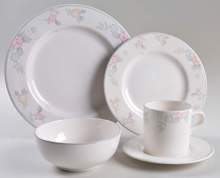 Wyndham 40 Piece Estate Set by Pfaltzgraff-1