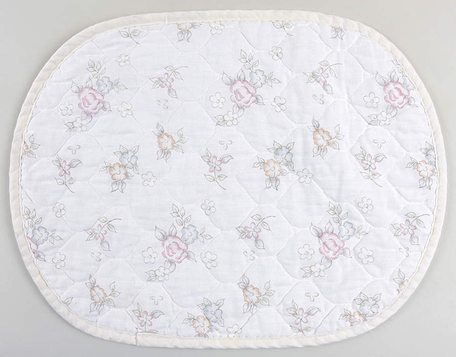 Wyndham Oval Cloth Placemat by Pfaltzgraff-1