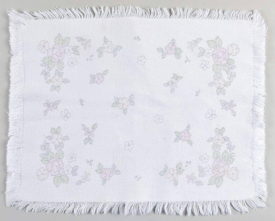 Wyndham Cloth Placemat by Pfaltzgraff-1