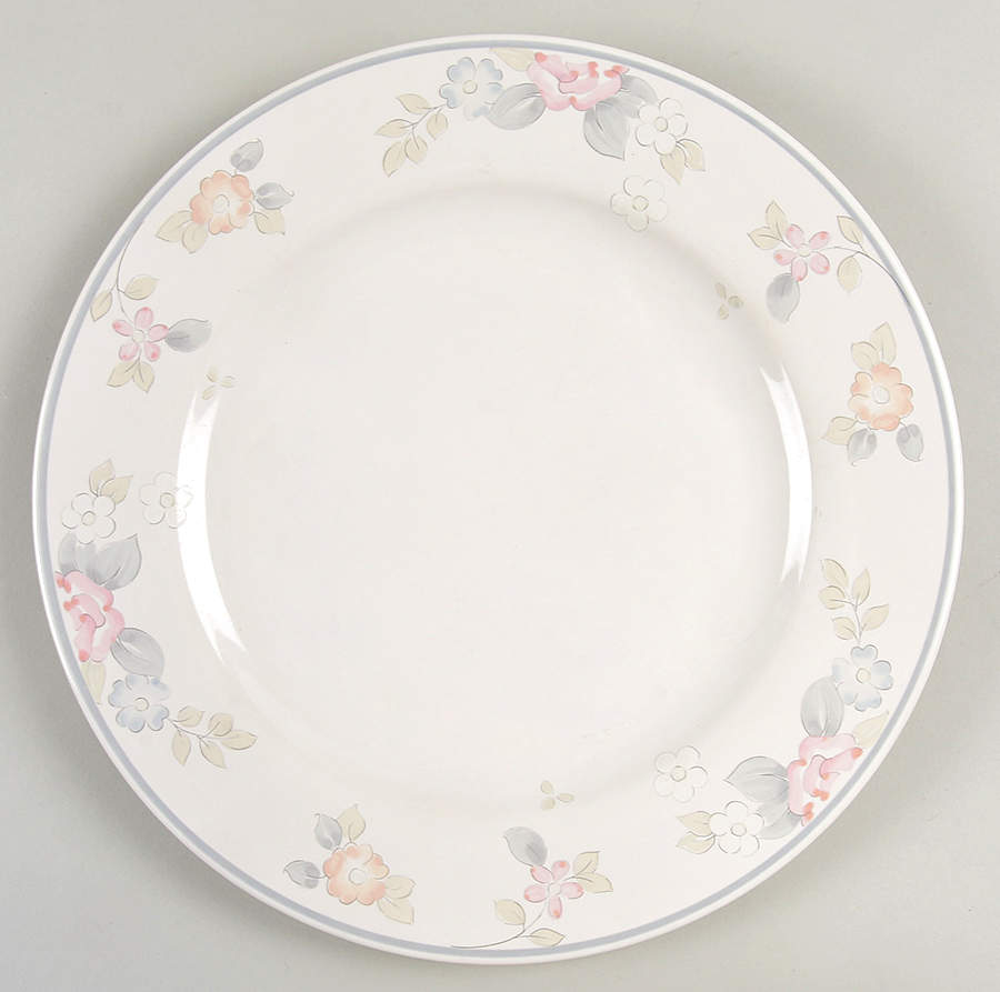 Wyndham Dinner Plate by Pfaltzgraff-1
