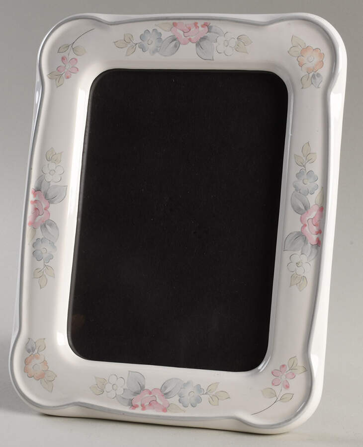 Wyndham Frame-Holds 5" X 7" by Pfaltzgraff-1
