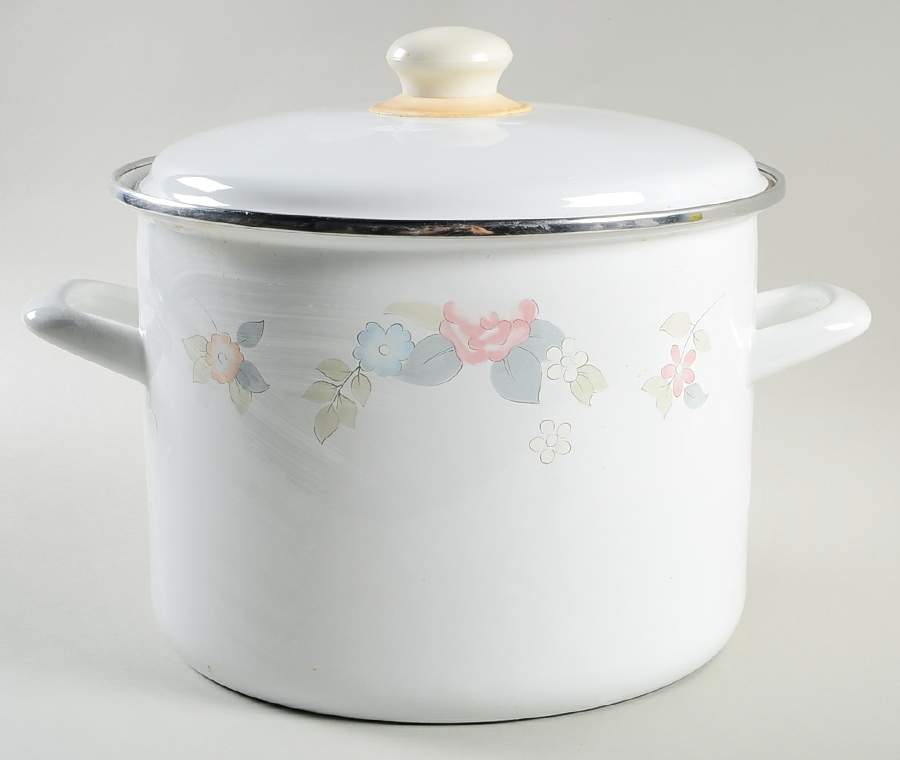 Wyndham 8 Quart Metal Stew Pot by Pfaltzgraff-1
