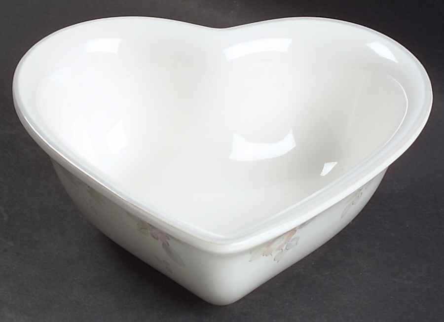 Wyndham Heart Shaped Bowl by Pfaltzgraff-1