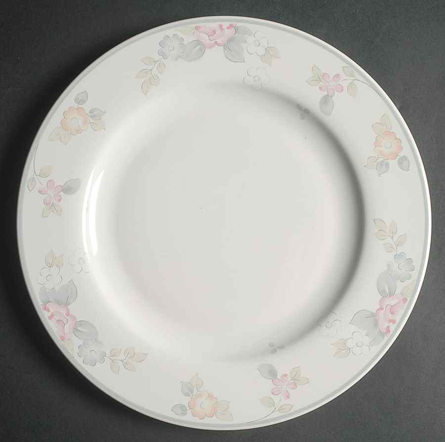 Wyndham Dinner Plate by Pfaltzgraff-1