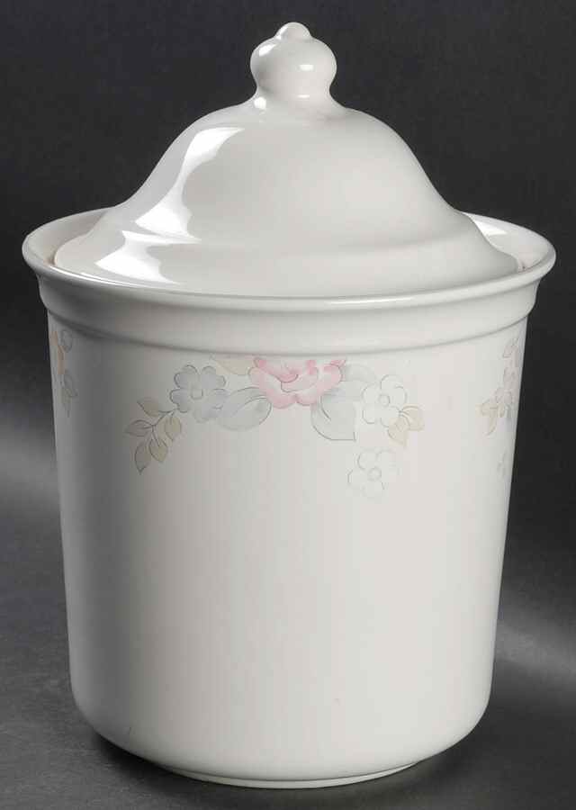 Wyndham Large Canister & Lid by Pfaltzgraff-1