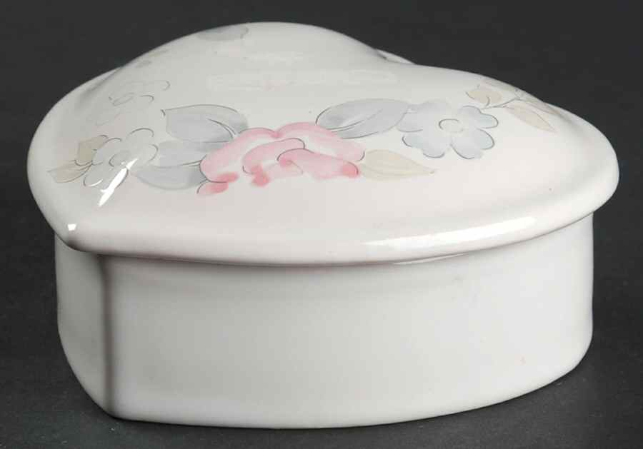 Wyndham Heart Shape Box & Lid by Pfaltzgraff-1