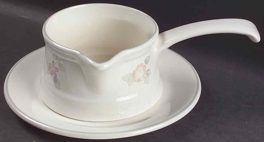 Wyndham Gravy Boat & Underplate by Pfaltzgraff-1