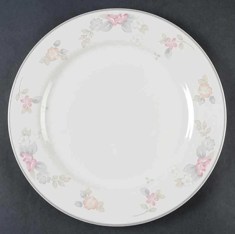 Wyndham Large Dinner Plate by Pfaltzgraff-1