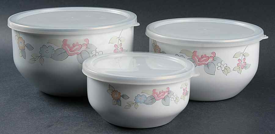 Wyndham 3 Pc Metal Bowl & Plastic Lid (5 3/4", 7", 7 3/4") by Pfaltzgraff-1