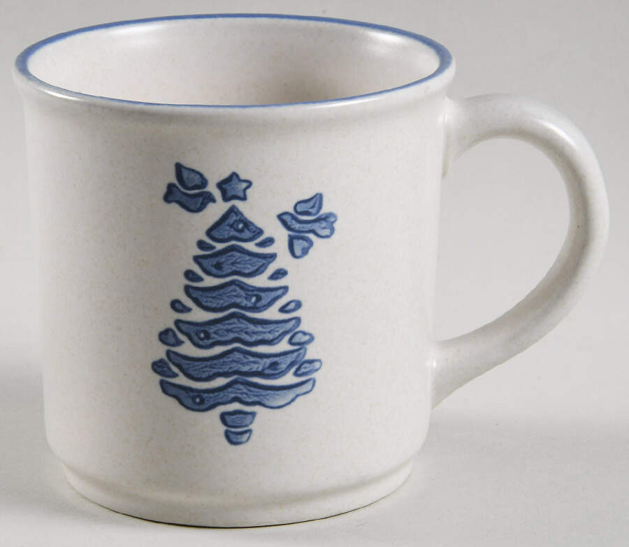 Yorktowne Holiday Mug by Pfaltzgraff-1