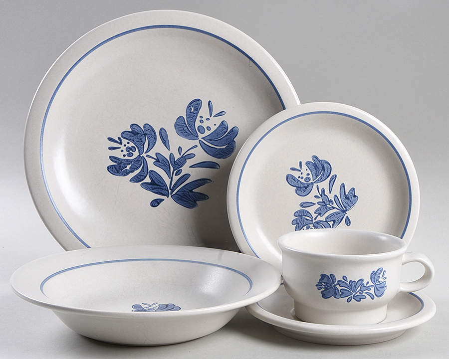 Yorktowne 5 Piece Place Setting by Pfaltzgraff-1