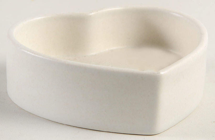 Yorktowne Heart Shape Box No Lid by Pfaltzgraff-1