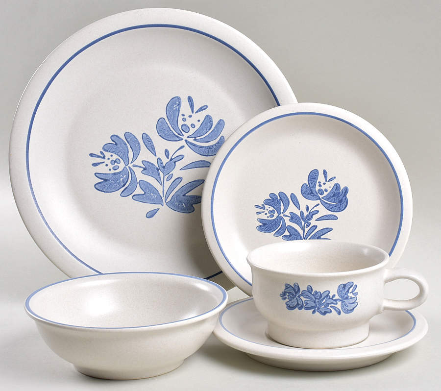 Yorktowne 40 Piece Estate Set by Pfaltzgraff-1