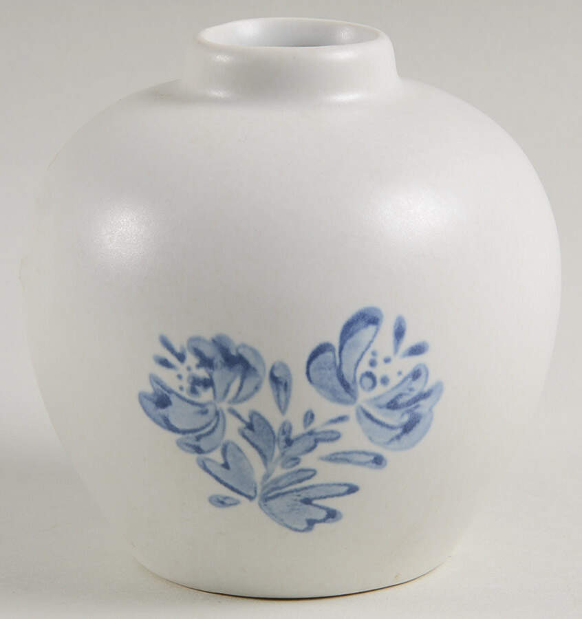 Yorktowne 3" Bud Vase by Pfaltzgraff-1