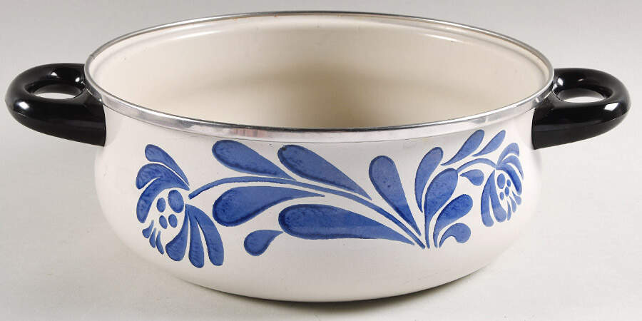 Yorktowne 4 Quart Metal Stew Pot No Lid by Pfaltzgraff-1