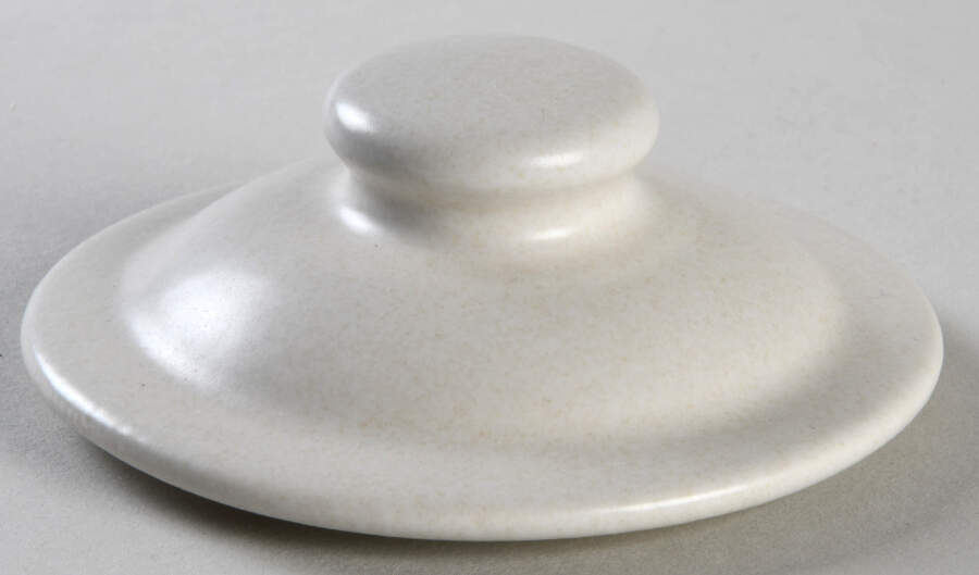 Yorktowne Lid for Sugar Bowl by Pfaltzgraff-1