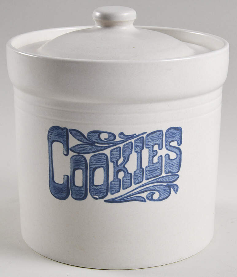 Yorktowne Cookie Jar & Lid by Pfaltzgraff-1